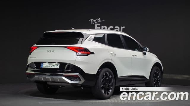 Kia Sportage 2022 — ფოტო 2/20