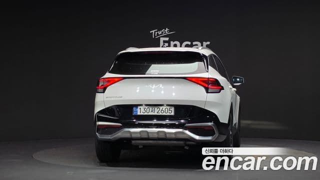 Kia Sportage 2022 — ფოტო 4/20