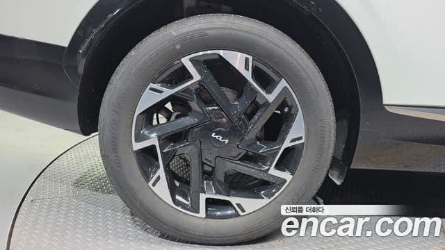 Kia Sportage 2022 — ფოტო 5/20