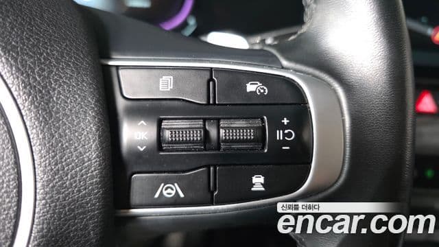 Kia Sportage 2022 — ფოტო 16/20
