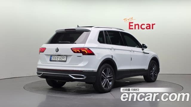 Volkswagen Tiguan 2022 — ფოტო 2/20