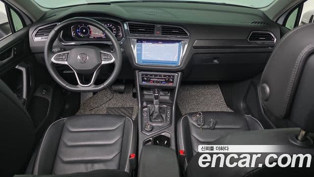 Volkswagen Tiguan 2022 — ფოტო 7/20