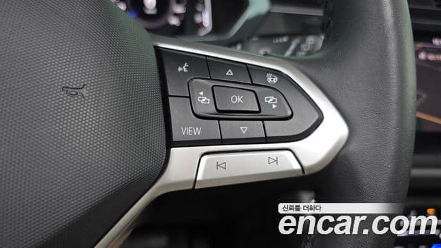 Volkswagen Tiguan 2022 — Photo 19/33