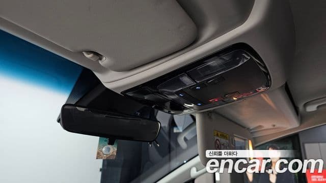 Hyundai Staria 2023 — Şəkil 17/20