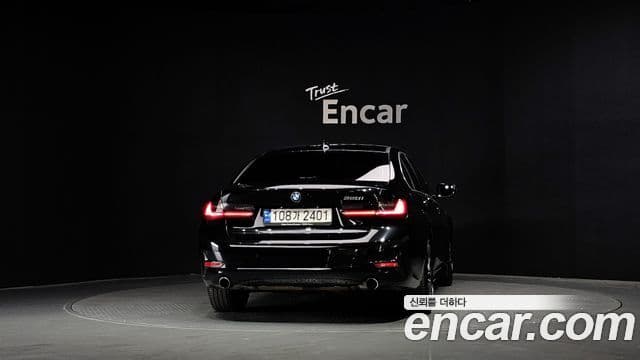 BMW 3 Series 2021 — ფოტო 3/20