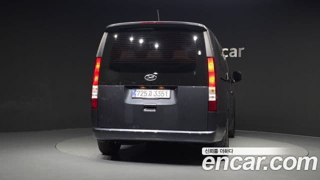 Hyundai Staria 2023 — Фото 4/20