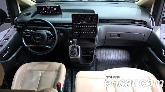 Hyundai Staria 2023 — Фото 7/20