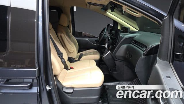 Hyundai Staria 2023 — Фото 11/20