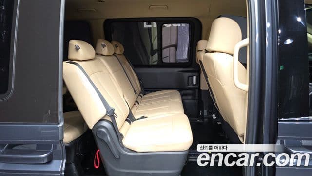 Hyundai Staria 2023 — Фото 12/20