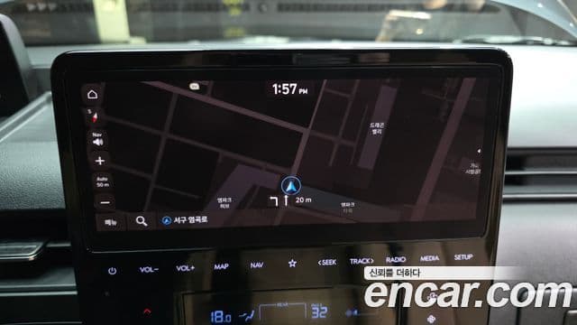 Hyundai Staria 2023 — Фото 15/20