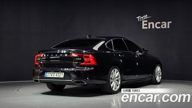 Volvo S90 2019 — Фото 2/20