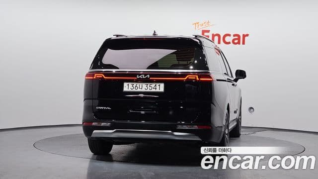Kia Carnival 2022 — ფოტო 3/20