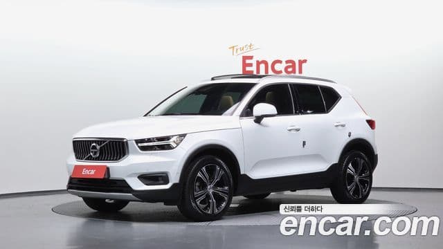 Volvo XC40 2020 — Şəkil 1/20