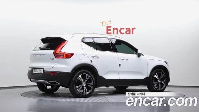 Volvo XC40 2020 — Şəkil 2/20