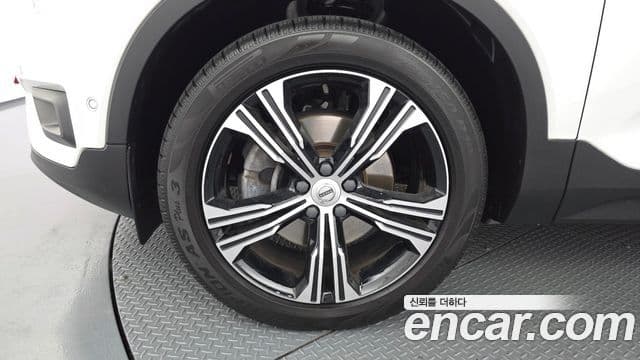 Volvo XC40 2020 — Şəkil 5/20