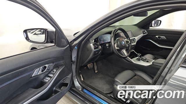 BMW 3 Series 2022 — ფოტო 10/20