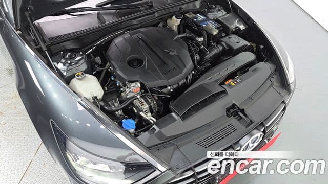 Hyundai Sonata 2020 — ფოტო 6/20