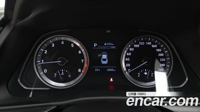 Hyundai Sonata 2020 — ფოტო 8/20