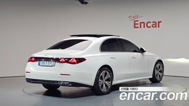 Mercedes-Benz E-Class 2024 — Şəkil 2/20