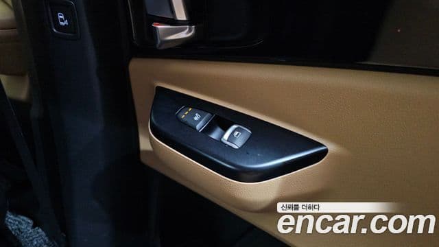 Kia Carnival 2021 — Фото 19/20