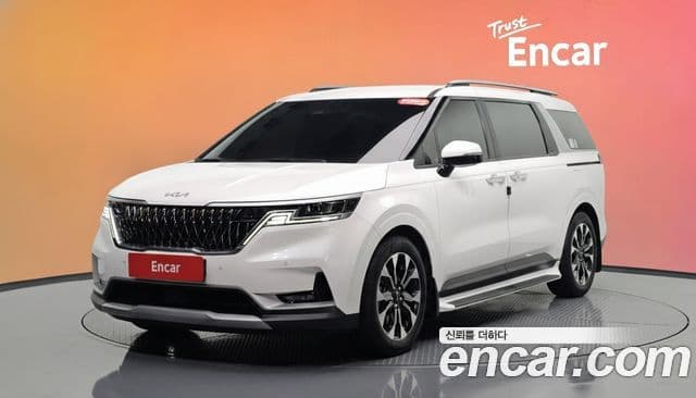 Kia Carnival 2021 — Фото 1/20