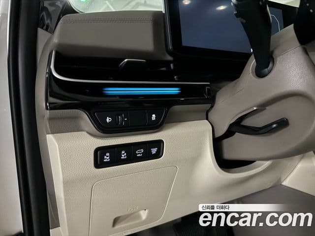 Kia Carnival 2024 — Photo 2/16