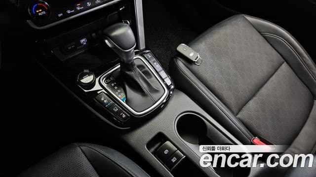 Kia Seltos 2021 — ფოტო 9/20