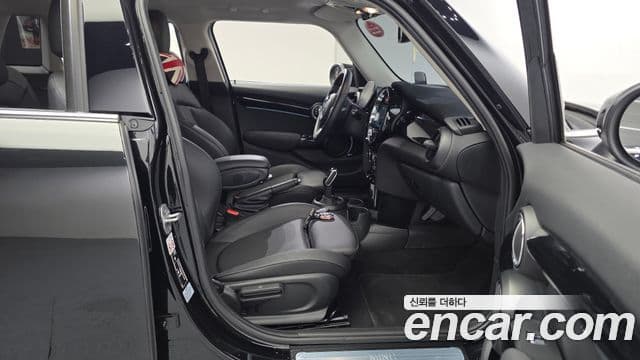 Mini Cooper 2023 — Şəkil 7/30