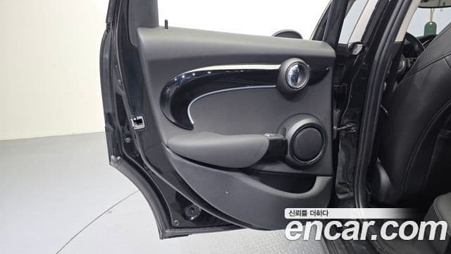 Mini Cooper 2023 — Şəkil 16/30