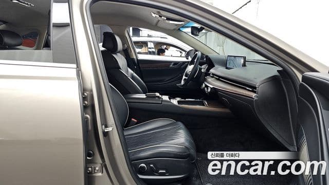 Genesis Electrified G80 2020 — Şəkil 11/20