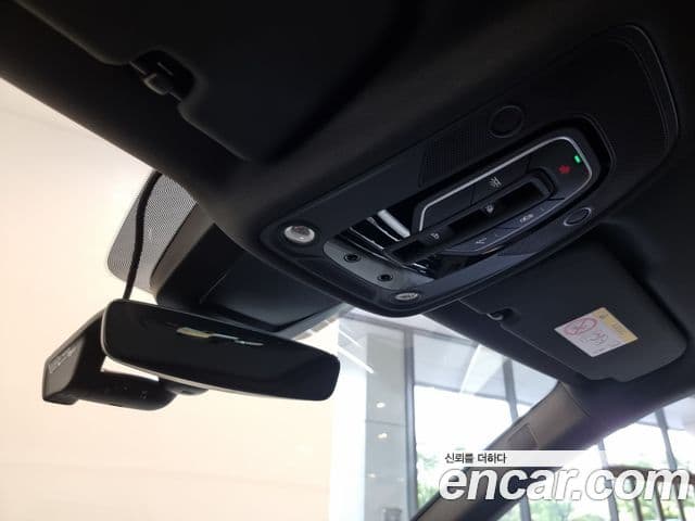 Audi Q7 2024 — ფოტო 15/20