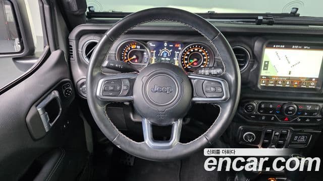 Jeep Wrangler 2021 — Şəkil 13/20