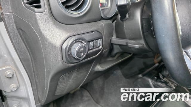 Jeep Wrangler 2021 — Şəkil 19/20
