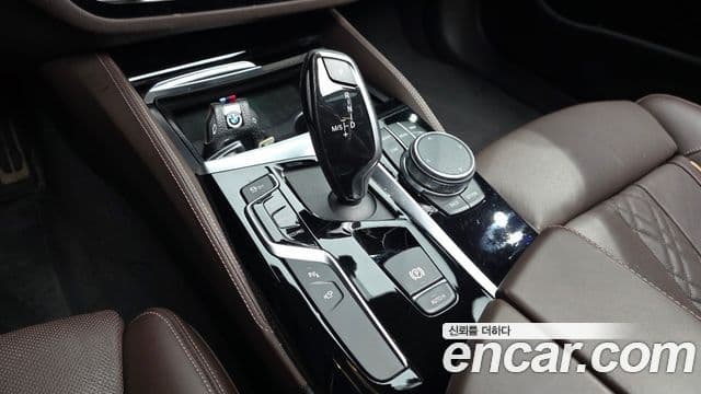 BMW 5 Series 2019 — Фото 9/20