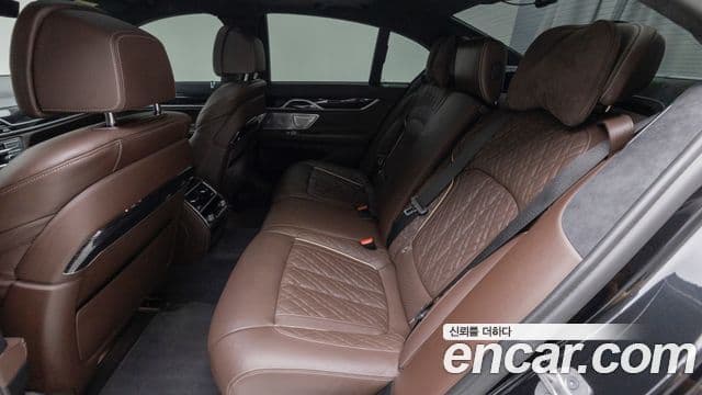 BMW 7 Series 2021 — Şəkil 9/20