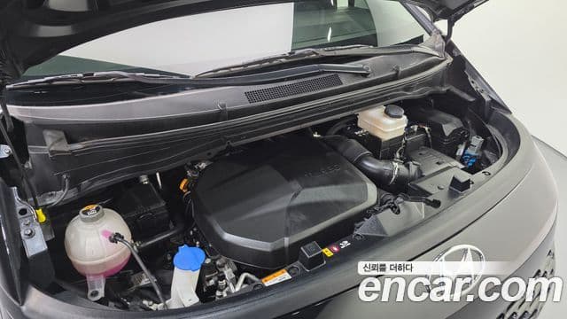 Hyundai Staria 2023 — ფოტო 6/20