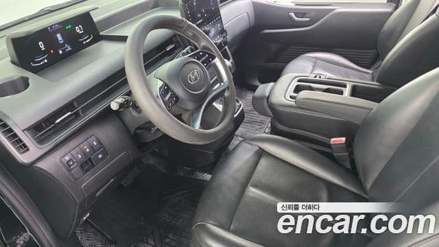 Hyundai Staria 2023 — ფოტო 7/20