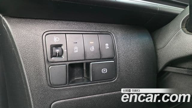 Hyundai Staria 2023 — ფოტო 13/20