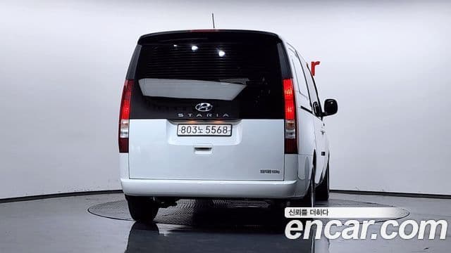 Hyundai Staria 2022 — ფოტო 4/20