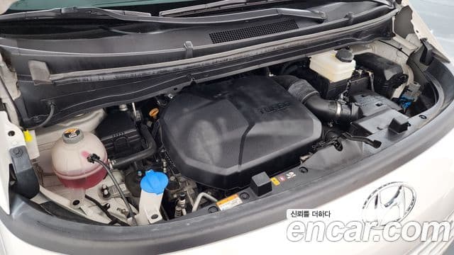 Hyundai Staria 2022 — ფოტო 6/20