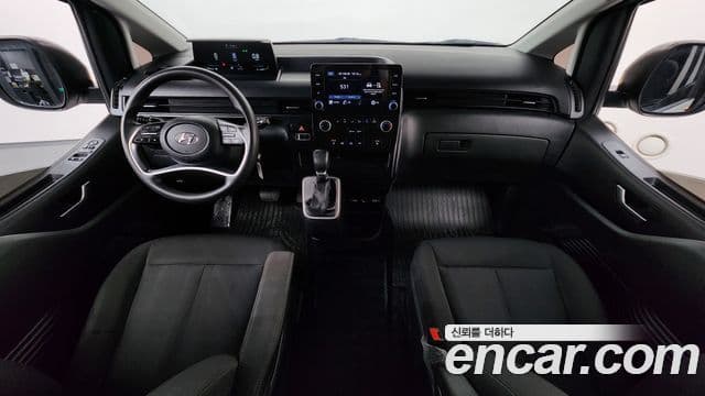 Hyundai Staria 2022 — ფოტო 7/20