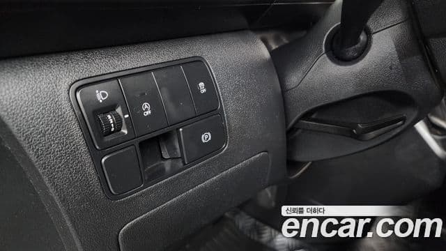 Hyundai Staria 2022 — ფოტო 18/20