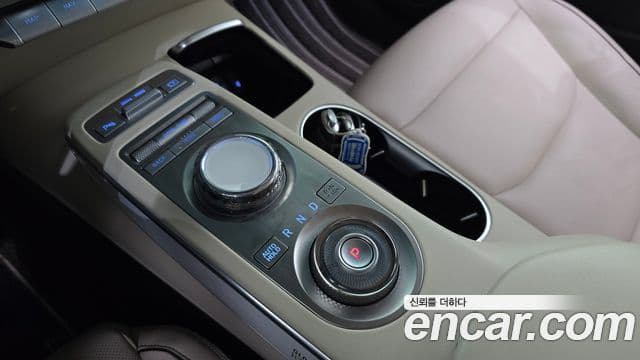 Genesis GV70 2021 — Şəkil 9/20