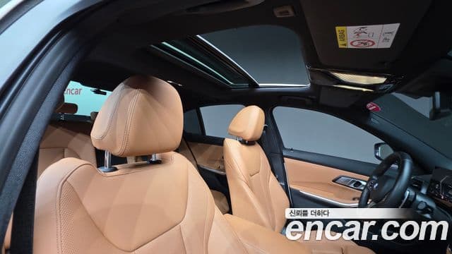 BMW 3 Series 2023 — ფოტო 20/20