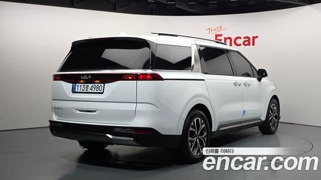 Kia Carnival 2023 — Şəkil 2/20