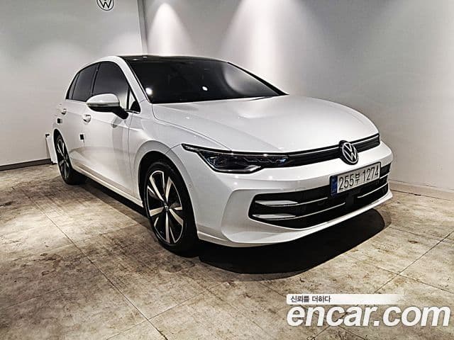 Volkswagen Golf 2025 — ფოტო 1/13