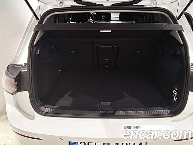 Volkswagen Golf 2025 — ფოტო 13/13