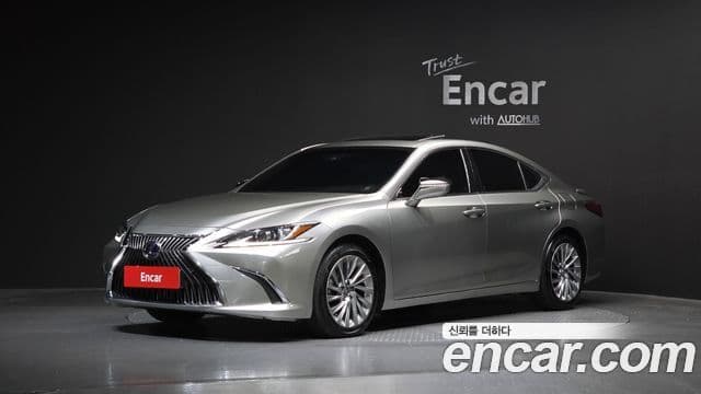 Lexus ES300h 2021 — ფოტო 3/20