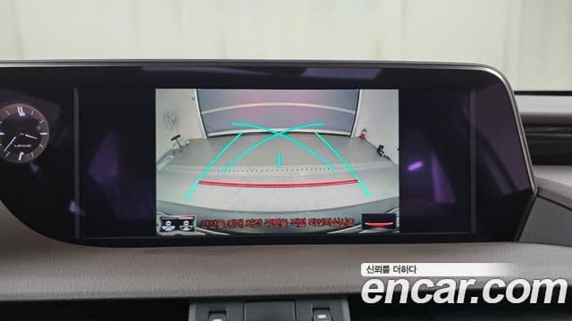 Lexus ES300h 2021 — ფოტო 5/20