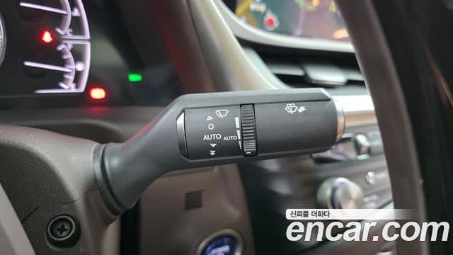 Lexus ES300h 2021 — ფოტო 11/20